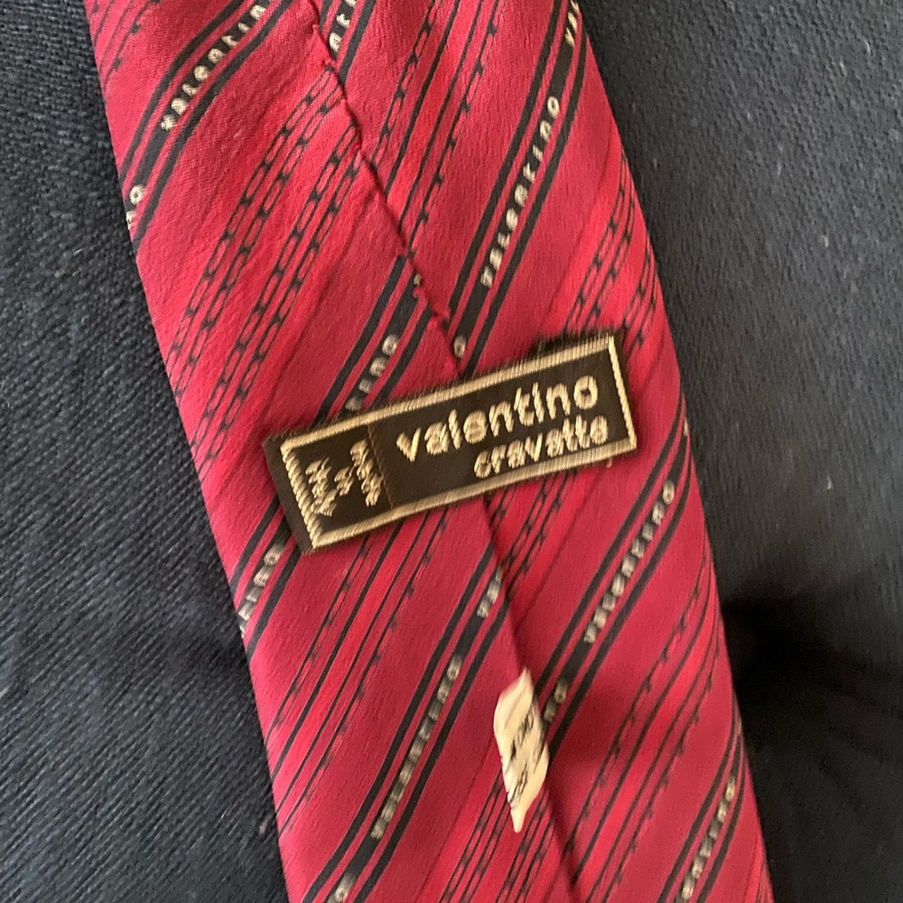 Valentino Vintage Silk Red Men's Tie - Picture 3 of 3